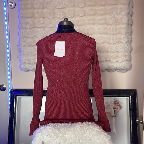 Theory viscose cardigan, sweater this could be used as a sexy dress top - Picture 4 of 10